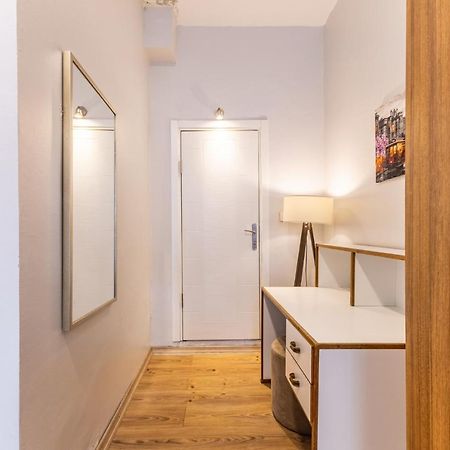 Lovely Flat Near Shore And Trendy Spots In Kadikoy Istanbul Exteriör bild