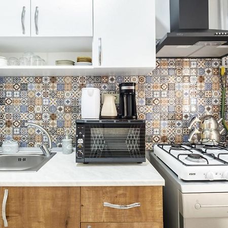 Lovely Flat Near Shore And Trendy Spots In Kadikoy Istanbul Exteriör bild