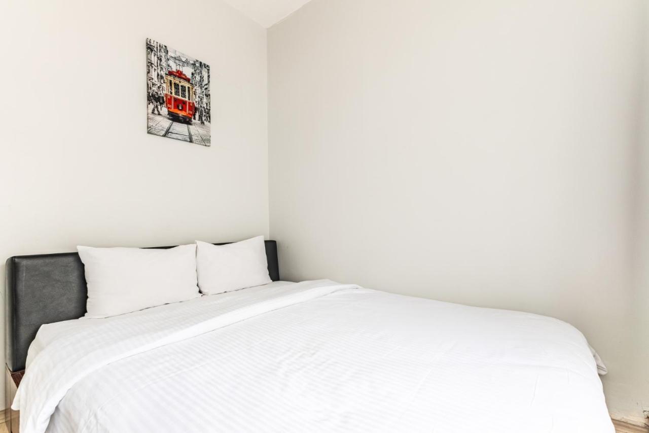 Lovely Flat Near Shore And Trendy Spots In Kadikoy Istanbul Exteriör bild