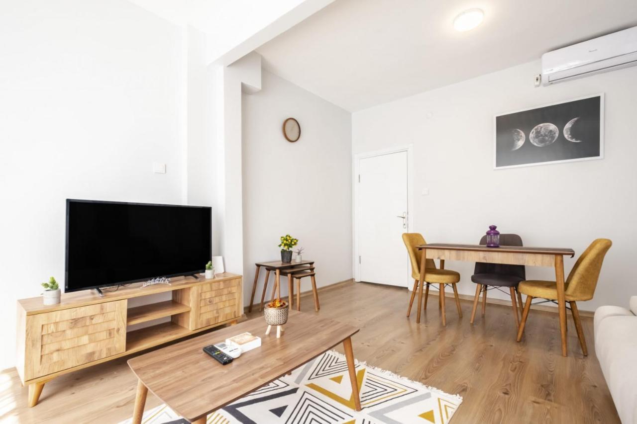 Lovely Flat Near Shore And Trendy Spots In Kadikoy Istanbul Exteriör bild